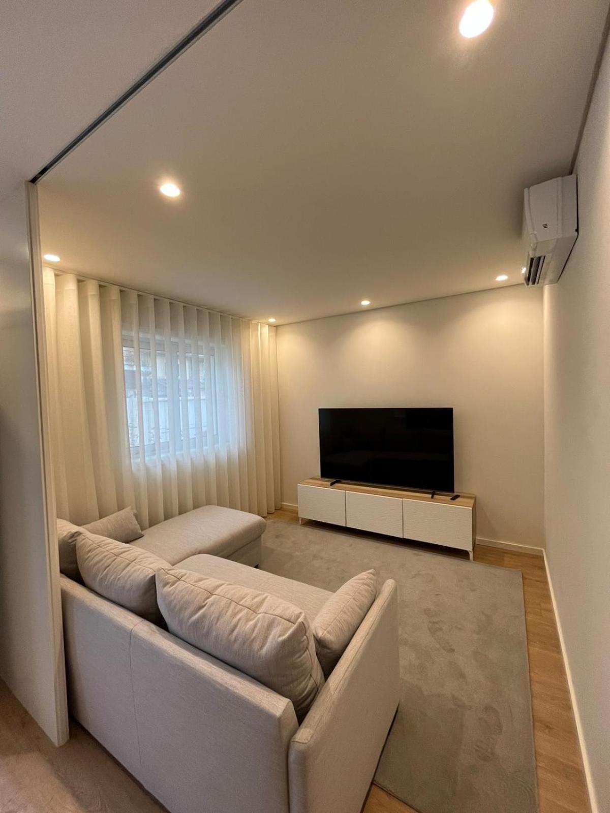 Brittos Home Lovely Stay - Villa Family In Vn Famalicao Вила-Нова-ди-Фамаликан Экстерьер фото